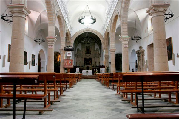 Interior de la Iglesia Prioral de San Sebastián.