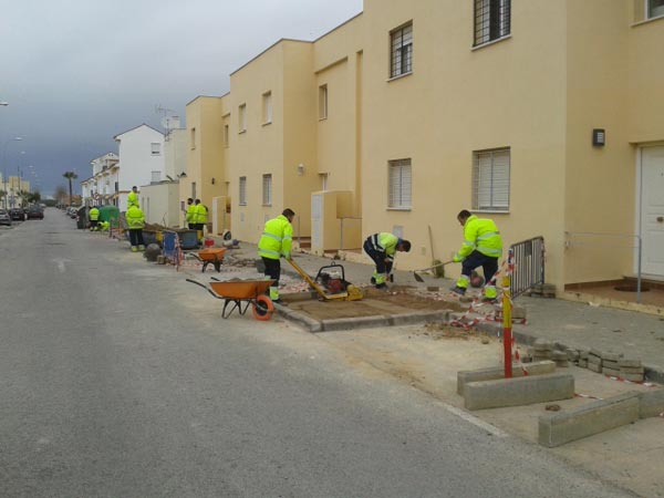 Obras en una de las calles de Puerto Real