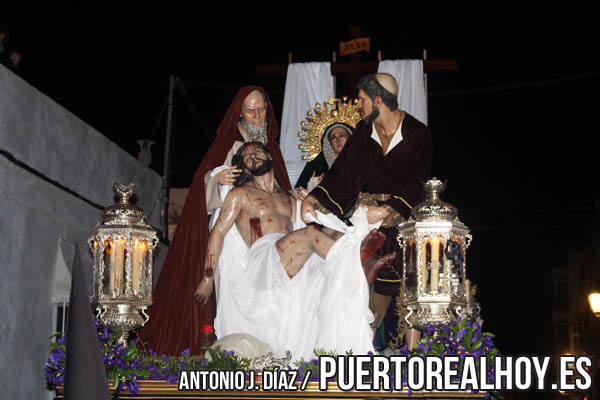 Miradas hacia el cielo en el Lunes Santo puertorrealeño