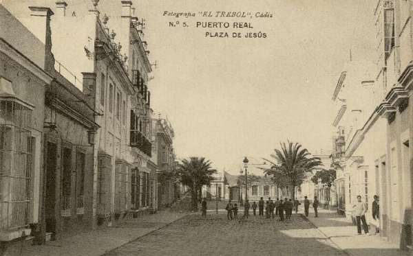 Calle de La Plaza con la Plaza de Jesús Al Fondo.