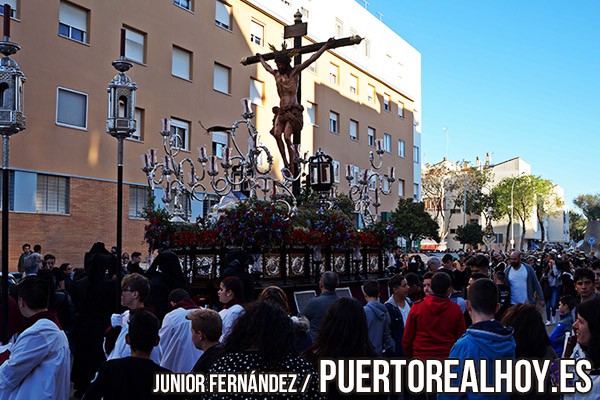 El Stmo. Cristo del Amor procesionó por las calles de la feligresía de San Pedro Apóstol