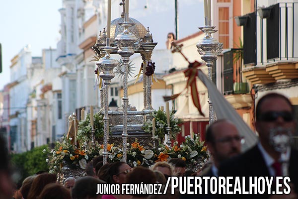 Corpus de luz y de calor en Puerto Real