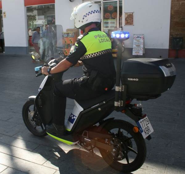 Moto eléctrica usada por la Policía Local de Puerto Real.