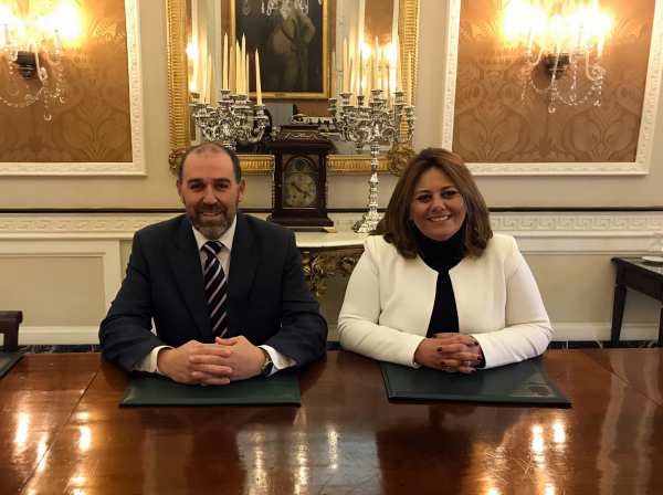Jesús Solís y Elena Amaya en la Diputación de Cádiz