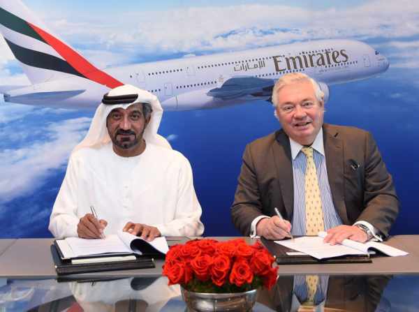 Firma del acuerdo entre Emirates Airlines y Airbus