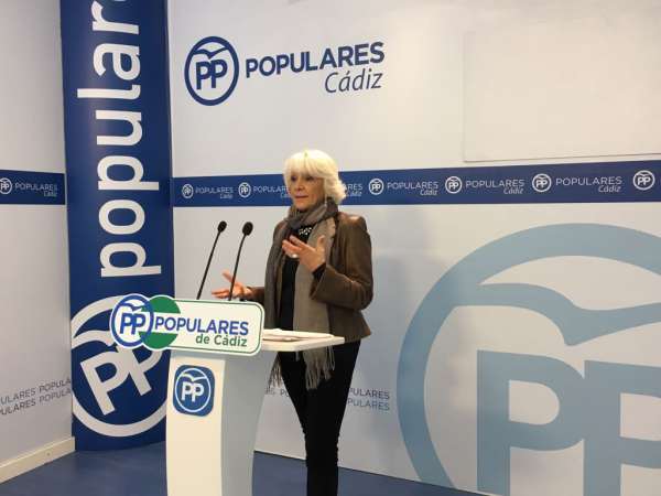 Teófila Martínez en rueda de prensa