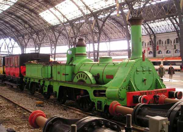 Primera locomotora que circuló en España