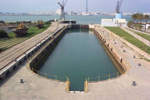 Primer dique construido en Matagorda.