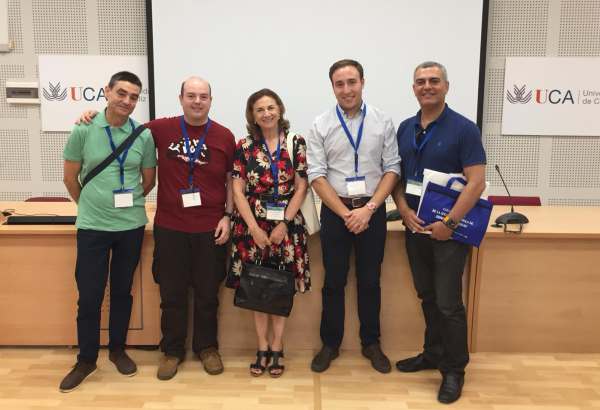 Germán Domínguez con su equipo de investigación.
