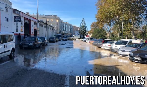 Zona inundada de Cruz de La Degollada tras la rotura de la tubería.