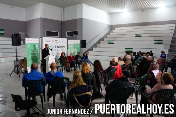 Antonio Romero durante el cierre de la campaña de Adelante Andalucía.