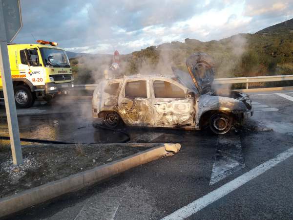 Incendio de un vehículo.