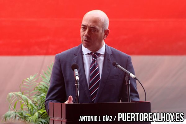 Pablo López, Director de Navantia en la Bahía de Cádiz, durante su discurso.