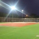 Pistas del club de tenis de Puerto Real en el borde litoral.