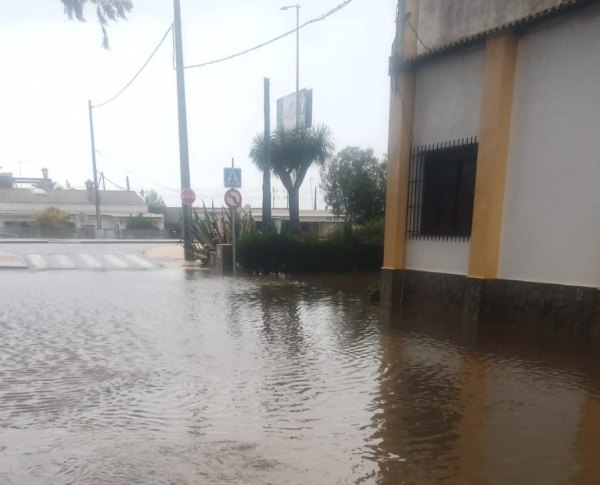 El Barrio de Jarana y El Marquesado sufren las consecuencias de la dejadez y de las lluvias
