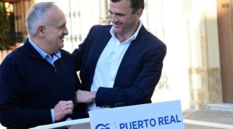 Vicente Fernández, Alcaldable del PP, con Bruno Ortiz, Presidente del PP en Cádiz.