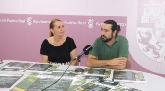 Antonio Gil junto a Aurora Salvador en una rueda de prensa.