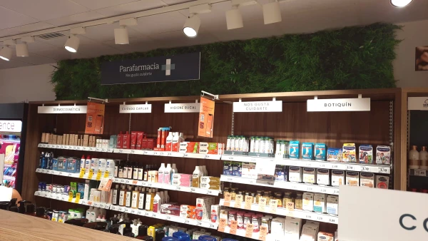 Zona de parafarmacia en Clarel Puerto Real