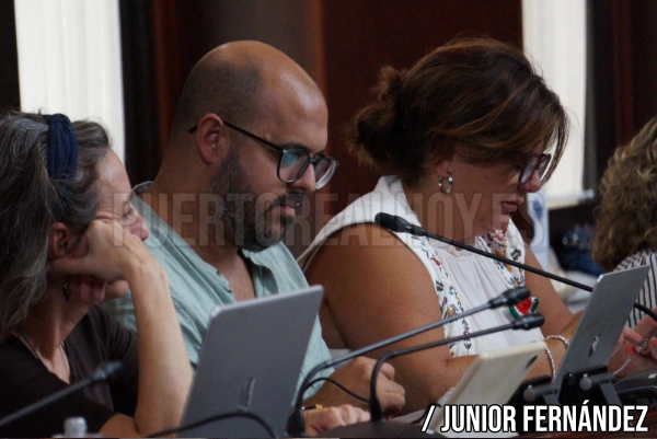 Carlos Salguero, Portavoz del PSOE Puerto Real en el Pleno. Foto: Junior Fernández.