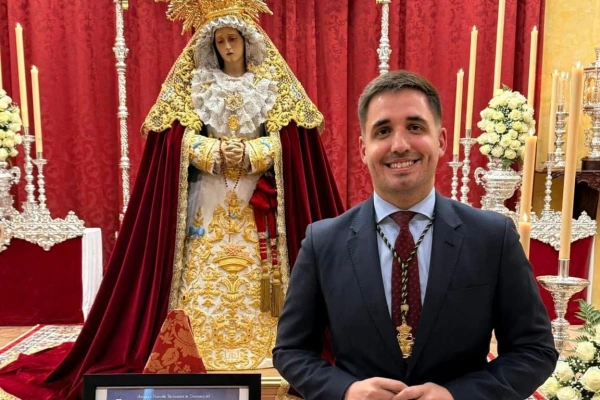 Esteban López, en la presentación de un cartel.